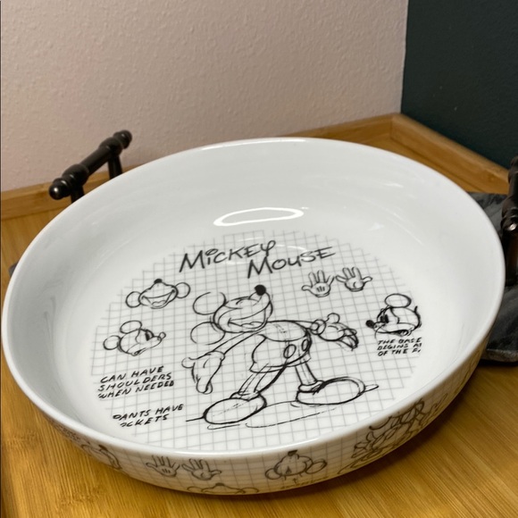 Disney Sketchbook Mickey Mouse Pasta Bowl - Picture 6 of 8
